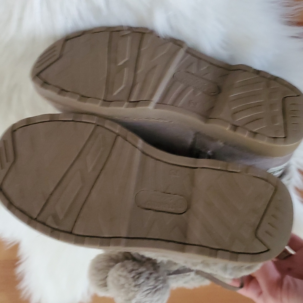 Makalu taupe girls zip up faux fur cozyland boots sz 12 - Picture 6 of 8